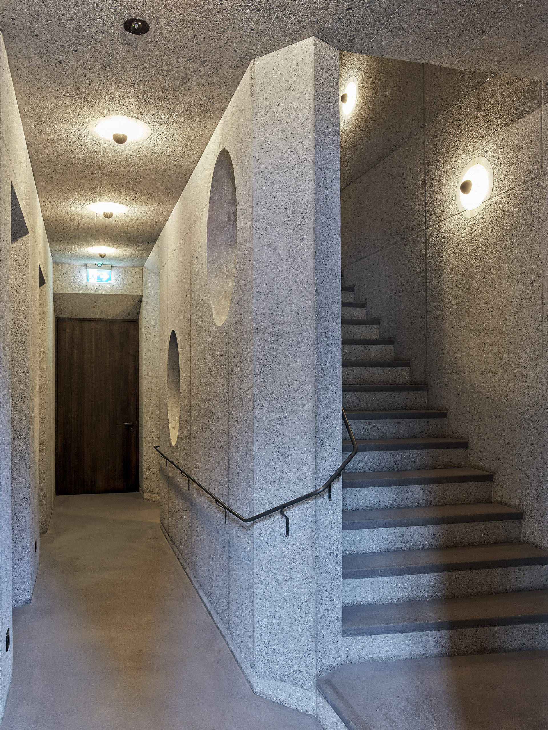 Ahp0053 KUEN AIQ4 002003 C